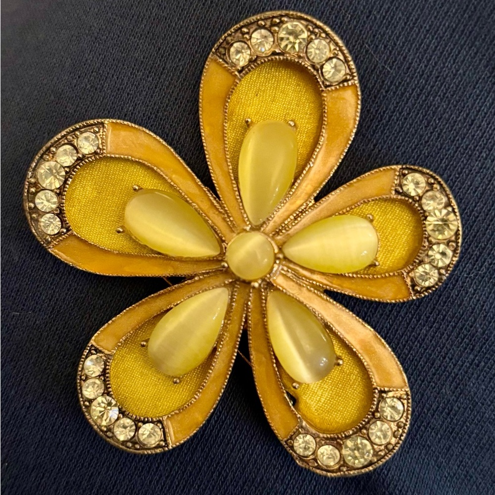 🏵️ MONET Vintage “Moonglow” flower brooch/pin mixed materials EUC